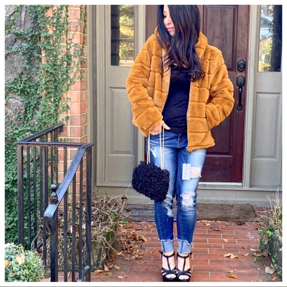 ✨PARIS✨Gorgeous Faux Fur Hooded Jacket - Picture 7 of 8